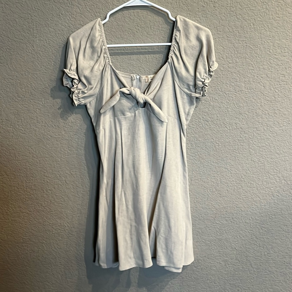 Altard state tan tie in front dress. Size small